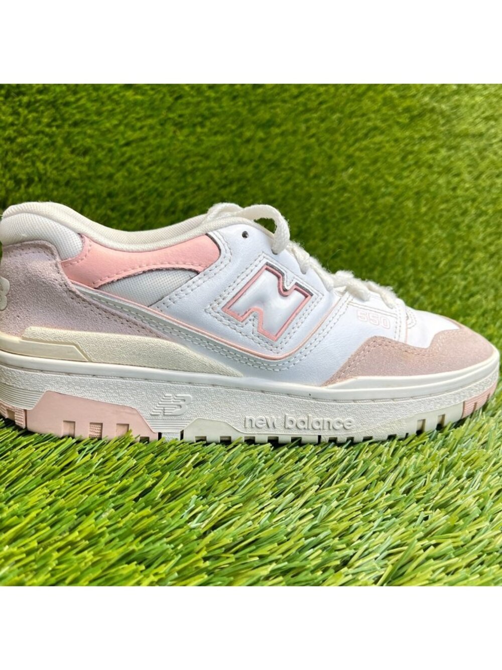 New Balance 550 Girls Size 4.5Y White Pink Beige Athletic Leather Shoes Sneakers